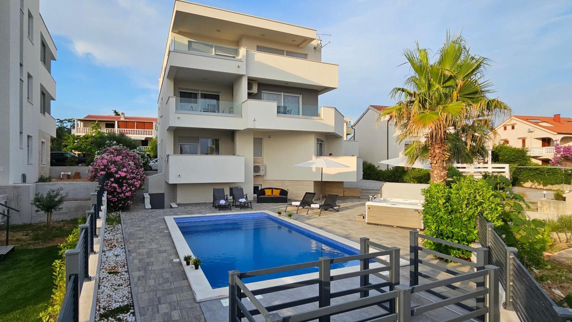Apartments Pool Villa Aldura Новалья Экстерьер фото